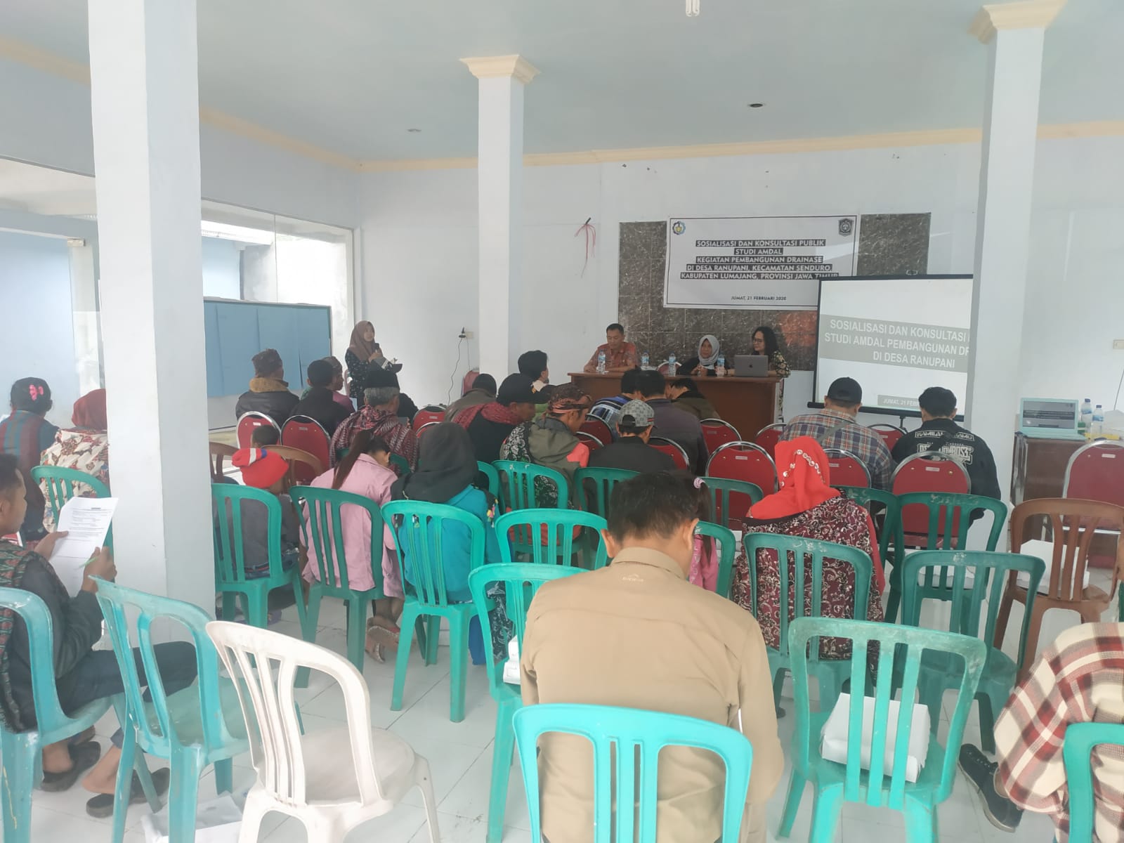 Sosialisasi dan Konsultasi Publik Studi Amdal Kegiatan Pembangunan Drainase di Desa Ranupani